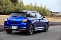 日本では5代目、グローバルでは4代目のモデルにあたる新型「スイフト」。累計900万台の販売を誇る、スズキの大黒柱だ。