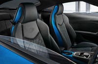 「TT RS」デザインのリアスポイラーを装備 「アウディTTクーペ」の限定車発売の画像