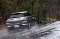 新しい3気筒エンジンは粘り強いトルク特性が魅力。坂道もなんのそので、低速時にずぼらなシフト操作をしていても、ちょっとやそっとではエンストしない。