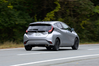 デビュー当時より価格は上がっているが、ここで紹介した進化のほかにもデビューからの4年間でETC2.0やドライブレコーダー、ブラインドスポットモニター、パノラミックビューモニターなどが標準装備となっている(「Z」の場合)。