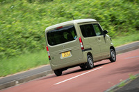 まずは「+STYLE FUN」のターボエンジン搭載モデルをテスト。坂道でもグイグイ登る動力性能に満足するとともに、フル加速を試みても、思いのほか室内が静かであることに感心した。