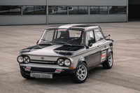 アウディの礎となったブランド、NSUのホットモデル「プリンツTT」(1965年)。エンジンはリアに搭載されている。