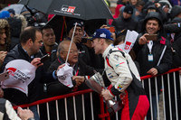 モナコに駆けつけた、TOYOTA GAZOO Racing本部長の嵯峨宏英氏も喜びの笑顔。