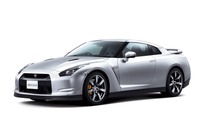 2007年10月に登場した「日産GT-R」。初期モデル(写真)のスタート価格は、現在のものよりおよそ600万円安い777万円だった。