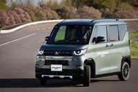 「三菱デリカミニ」に装着された「トーヨー・オープンカントリーH/T II」。サイズは純正装着アイテムと同じ165/60R15となっていた。