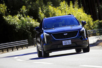 足まわりは快適な乗り心地と適度なスポーティネスを両立。今回取材した「スポーツ」グレードには、走行状況によって減衰力を制御するリアルタイムダンピングサスペンションが標準装備される。