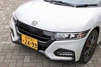 エアロパーツは、ベースモデル「S660モデューロX」と同じ。あらゆる速度域で高い接地性が得られる形状とされている。