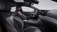カーボントリムがあしらわれた「メルセデスAMG CLS53 4MATIC+エディション1」のインテリア。