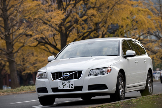 【スペック】全長×全幅×全高=4825×1890×1545mm/ホイールベース=2815mm/車重=1750kg/駆動方式=FF/2.5リッター直5DOHC20バルブターボ(231ps/4800rpm、34.7kgm/1700-4800rpm)/価格=449.0万円(テスト車=474.0万円/レザーパッケージ=25.0万円)