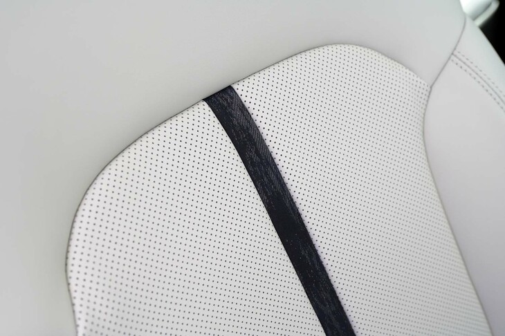 マツダCX-80 XDハイブリッド プレミアムモダン(シート表皮)