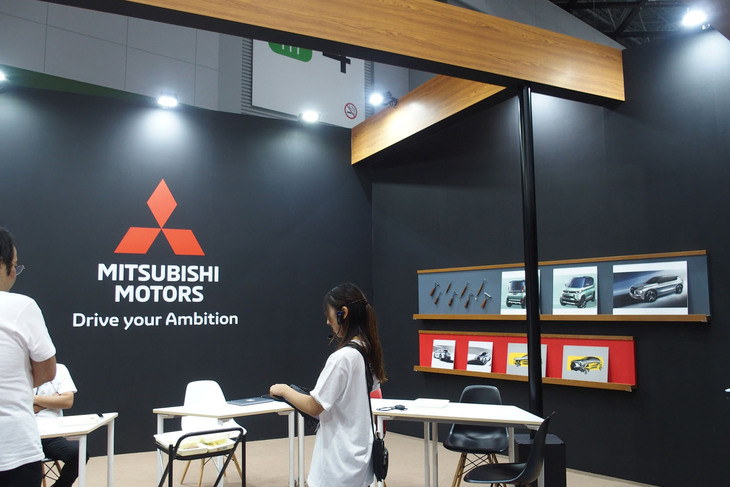 三菱ブースの様子。