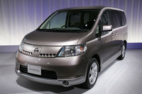 2005年に登場した3代目「日産セレナ」。