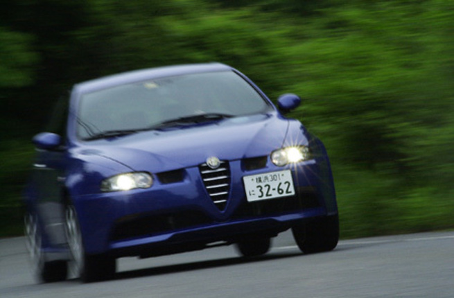 【スペック】全長×全幅×全高=4200×1765×1430mm/ホイールベース=2545mm/車重=1390kg/駆動方式=FF/3.2リッターV6DOHC24バルブ(250ps/6200rpm、30.6kgm/4800rpm)/車両本体価格=423.0万円(テスト車=同じ)