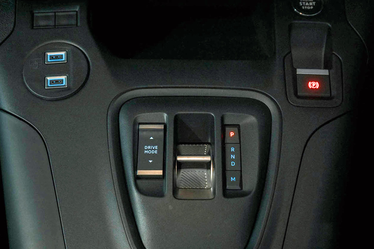 シトロエン・ベルランゴ ロングMAX BlueHDi(シフトセレクター)