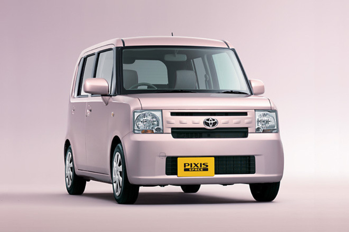 トヨタ初の軽乗用車「ピクシススペース」発売 【ニュース】 - webCG トヨタ初の軽乗用車「ピクシススペース」発売 【ニュース】 - webCG