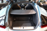 ラゲッジルームの容量は、「12チリンドリ」(写真)が270リッターで、「12チリンドリ スパイダー」が200リッター。