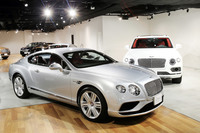2ドアクーペの「コンチネンタルGT」やSUVの「ベンテイガ」が人気をけん引するベントレーの在庫も、抜群のクオリティーを持っていた。