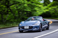 2リッター直4エンジンは、ベースモデルの1.5リッター直4に比べて圧倒的にトルキー。レブリミットまでストレスなくきちんと回るスポーツカーらしいエンジンである。3000rpm、3500rpmと回転を上げるにつれてエンジンが活気を増す、いわゆる「カムに乗る」感触も味わえる。