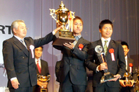 大嶋和也(写真左)と石浦宏明。