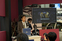 【写真上】オロチヌードトップロードスター
【写真下】代表取締役社長の光岡彰夫氏