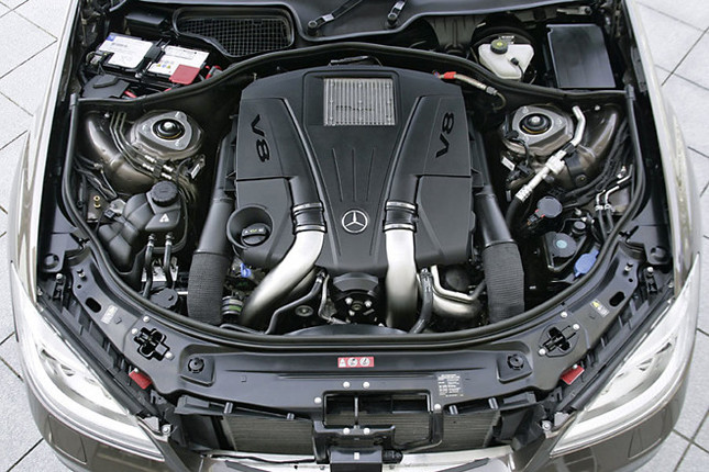 メルセデス・ベンツの新ユニット、M278型4.7リッターV8ツインターボエンジン。