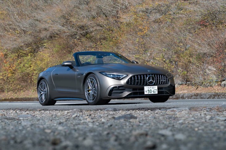 最新の「SL」は第7世代。メルセデス・ベンツのフラッグシップロードスターからメルセデスAMGのスポーツカーに生まれ変わった。