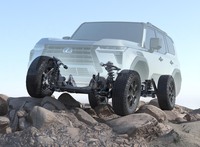 新型「レクサスGX」の足まわりには、伸縮独立バルブとFCD(Friction Control Device)が備わるショックアブソーバーや、前後の電動式スタビライザーを独立制御し路面追従性を向上させる「E-KDSS」などが採用されている。これらのメカニズムは、新型「ランドクルーザープラド」でも用いられるはずだ。