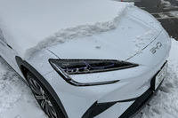 扇沢に戻るとまさかの雪。道路も雪に覆われ、「シーライオン7」で富山に帰るのを断念した。