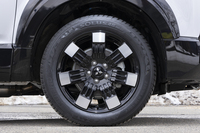 サイズは14インチから18インチまでの全33種類が用意されている。軽自動車から「デリカD:5」のような大型車まで幅広くカバーする。