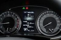 今回の試乗では、高速道路やワインディングロードなどを遠慮なく走って、満タン法で14.1km/リッターの実燃費を記録。実感としては、15km/リッター程度なら無理なくいけると思えた。