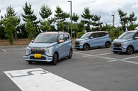 「身近なEV」を標榜(ひょうぼう)するモデルだけに、普段使いで重宝しそうな装備は充実。「P」グレードにはオプションでオートパーキング機能も用意されている。