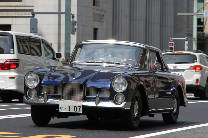 1961年「ファセル・ヴェガ・ファセリアF2B」。戦後のフランスで唯一高級車メーカーとして名乗りを上げたファセル。メインはクライスラーV8エンジン搭載の大型高級車だったが、これは1.6リッター直4 DOHCエンジンを積んだ小さな高級クーペ。