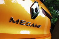 「ルノー・メガーヌ」にファン待望の高性能モデル「ルノースポール」登場の画像