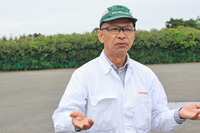 <蟻坂篤史さんプロフィール> 
	1986年入社。実車冷却性能/耐熱性能テストなどの担当を経て、2003年にチーフエンジニアとしてアジア専用車「シティ」のマイナーチェンジを主導。以降、ホンダR&Dアジアパシフィックのチーフエンジニアと、数々のモデルの開発を指揮してきた。趣味は熱帯魚の飼育とスノーボード、ゴルフ。愛車は2代目「ホンダ・フィット」のMT車だ。