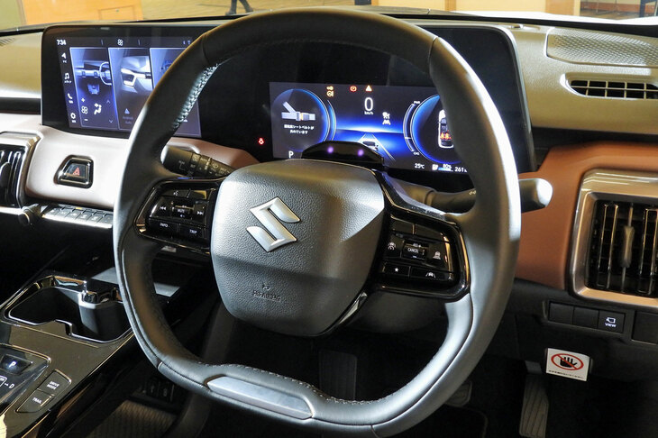 スズキeビターラZ(ステアリングホイール)