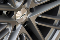 アストンマーティンDB12(FR/8AT)【海外試乗記】の画像