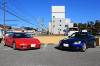 23年間乗っていた「ホンダNSX」(左)と、同時に所有していた「ホンダS2000」。この2台を手放し頭金を作って、ローンで「360モデナ」を購入したという。