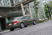 「5シリーズ ツーリング」は1991年に3代目「5シリーズ」に初めて設定された。2017年のジュネーブショーで発表された今回の新型は、4世代目のモデルにあたる。