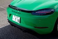 試乗車には、ハイグロスブラックのリアウイング(5万8000円のオプション)が装着されていた。