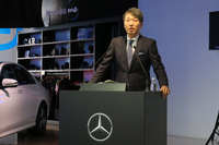 記者会見ではこのほかにも、予約から決算までがウェブサイト上で可能なレンタカーサービス「メルセデス・ベンツ レント」の事業拡大や、スポーツ選手の支援を含む文化事業の推進についても説明された。