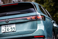 今回は1.5リッター直4に48Vマイルドハイブリッドシステムと7段DSGを組み合わせた「パサートeTSIエレガンス」に試乗した。車両本体価格は553万円。