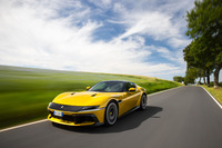 “12気筒”という名を持つ、最新ベルリネッタの実力は? フェラーリの象徴たる自然吸気V12エンジンを搭載し、発表時から世界中の自動車ファンの話題を独占した「12チリンドリ」に、ルクセンブルクで試乗しました。(photo:Ferrari)