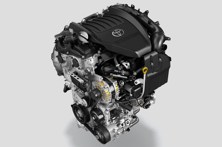 「ヴェルファイアZプレミア」に設定される2.4リッター直4ガソリンターボエンジン「T24A-FTS」。従来型の3.5リッターV6エンジンを上回る低速域でのトルクの太さと、スポーティなサウンドチューニングが魅力とされている。