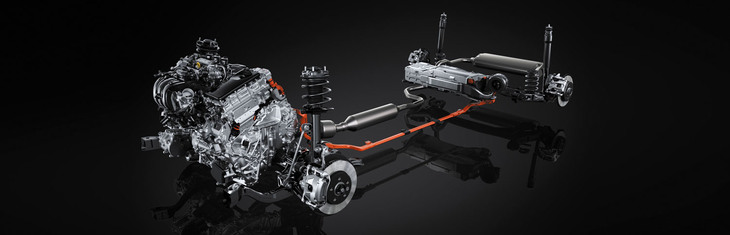 「LBX」のパワートレインは1.5リッター3気筒エンジンを核としたハイブリッドのみの設定。駆動用バッテリーはバイポーラ型ニッケル水素を採用し、どのグレードでもFFと4WD(E-Four)が選べる。