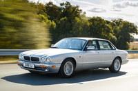 筆者が最も感銘を受けたという2001年式「XJ8」。