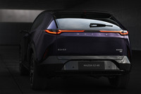 マツダが新たな電動SUV「マツダEZ-60」を上海モーターショーで公開【上海モーターショー2025】の画像