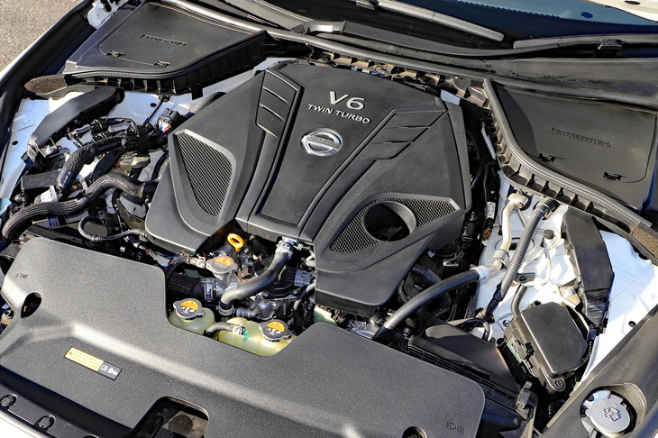 「スカイライン400R」の3リッターV6ツインターボエンジンには、ECUチューニングの「スポーツリセッティングTYPE-2」を採用。ニスモは、今日でも積極的にパワーユニットのチューニングを手がけている。