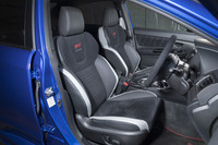 「EJ20ファイナルエディション」には標準仕様と「フルパッケージ」の2つの仕様があり、後者にはレカロシートやウエルカムライト、予防安全装備の「アドバンスドセイフティパッケージ」が採用されていた。