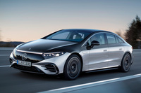 メルセデス・ベンツが満を持して世に問うた、“電気で走る「Sクラス」”こと「EQS」。2021年4月にデビューした。