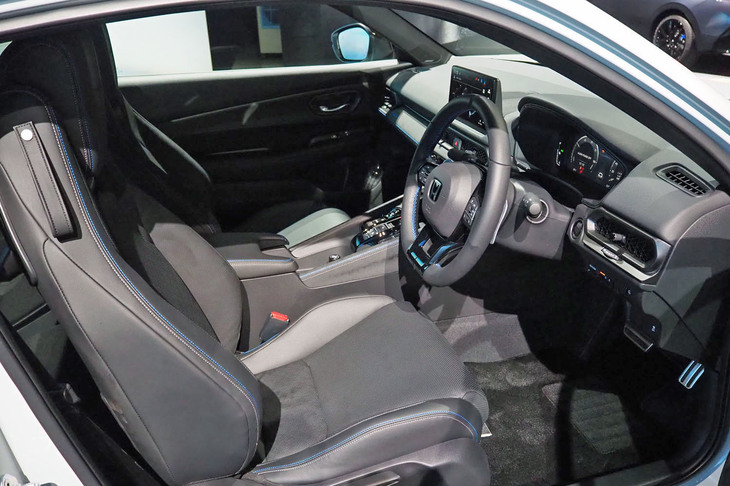 ホンダ・プレリュード(純正アクセサリー装着車のインテリア)